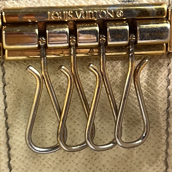 Auth. Louis Vuitton Damier Azul 4 Hook Ring Key Holder Case Wallet Multicles LV - Picture 9 of 17